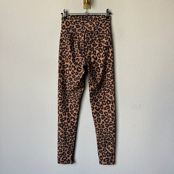 Beach Riot Leopard Print Piper Leggings Size S - Picture 3 of 4